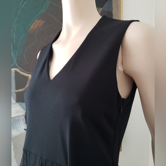 Liviana Conti | Sleeveless V-neck Midi Dress - Picture 5 of 9